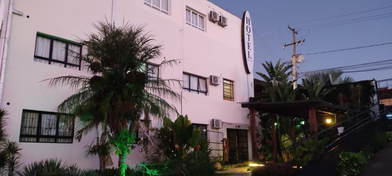 Vespasiano Hotel Telêmaco Borba 外观 照片